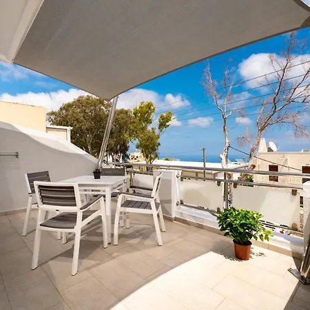 Gervi Fira (Santorini)