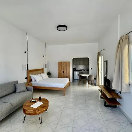 Gervi Fira (Santorini)