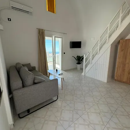 Apartment Gervi Fira (Santorini)