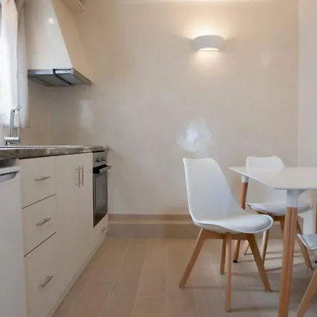 Gervi Apartment Fira (Santorini)